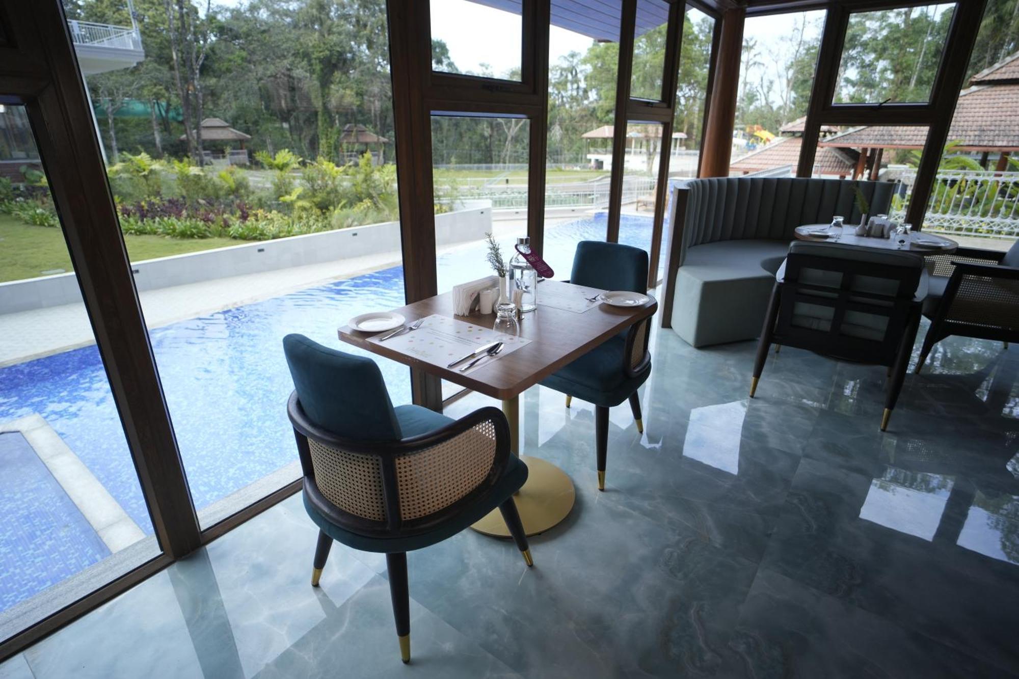 Regenta Resort Sakleshpur Luaran gambar