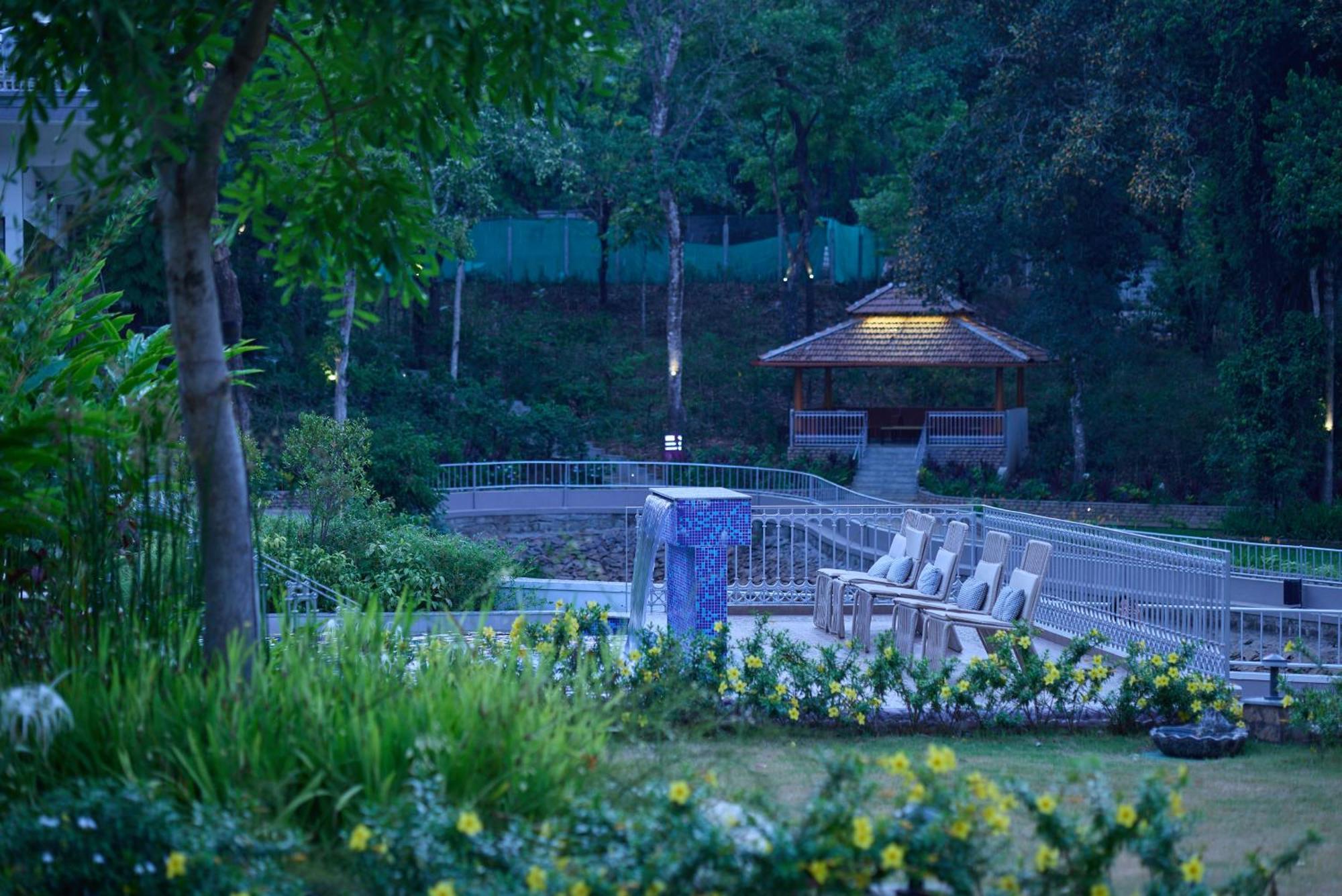 Regenta Resort Sakleshpur Luaran gambar