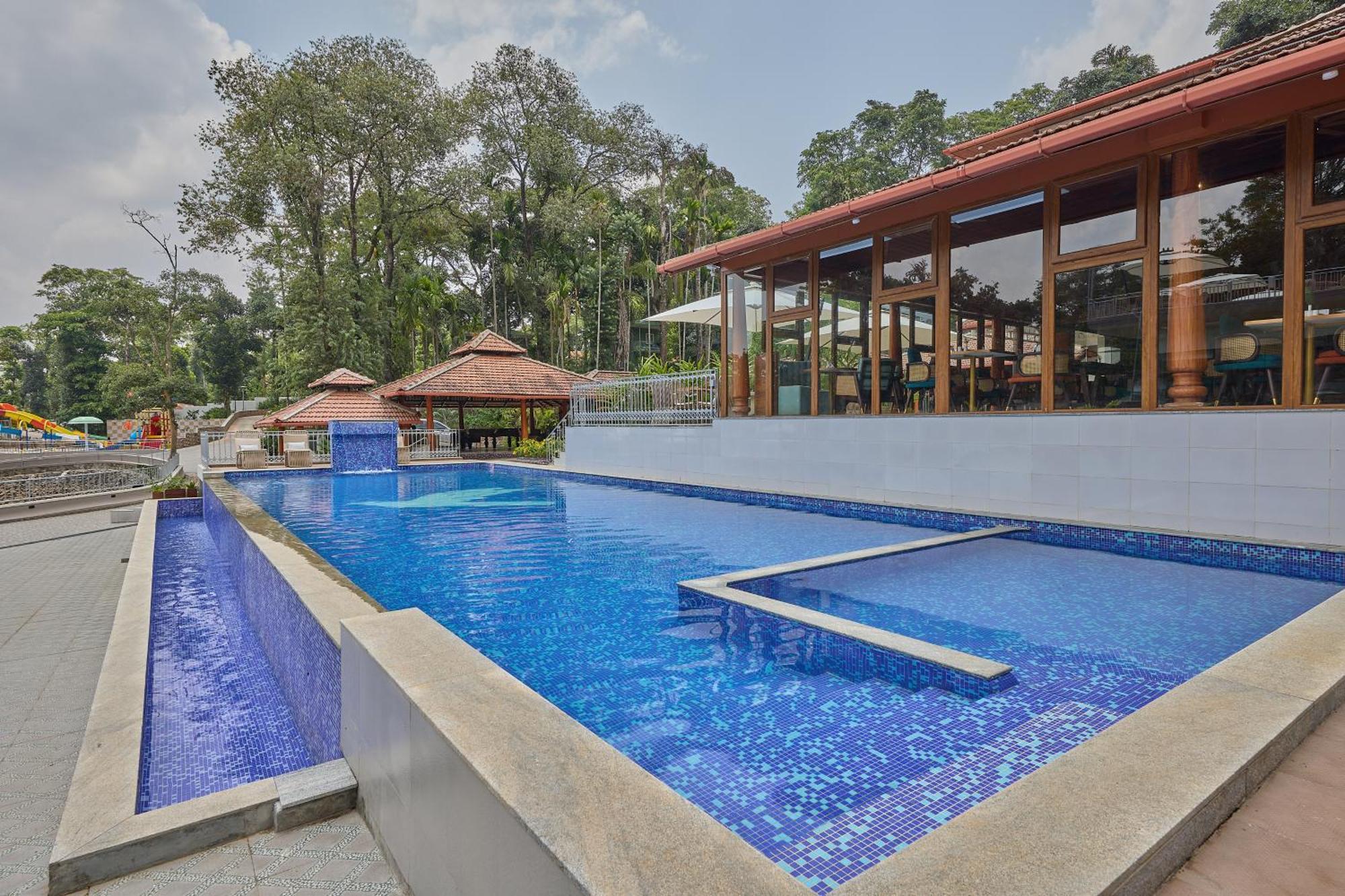 Regenta Resort Sakleshpur Luaran gambar